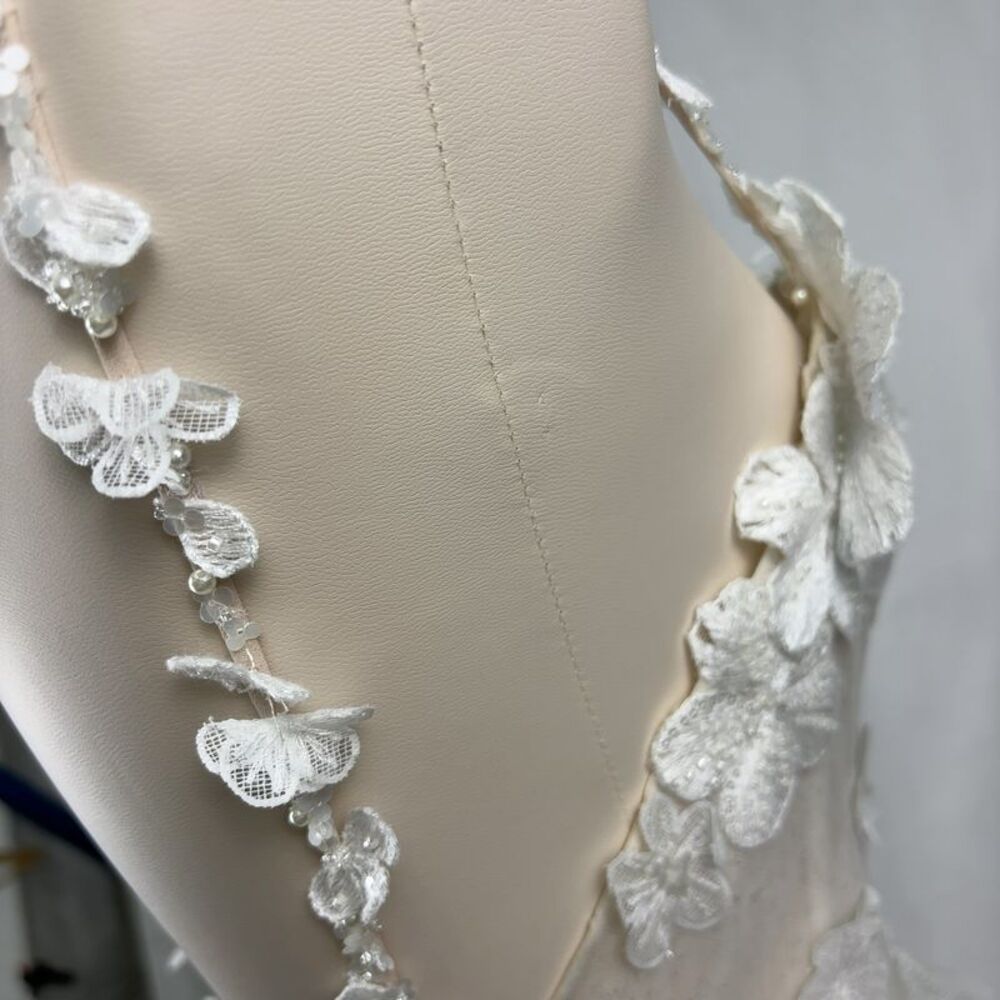mira zwillinger Mira Zwillinger Wedding Gown - Picture 7 of 7